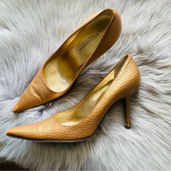 Gold Dolce & Gabbana Textured Pumps - Picture 3 of 9